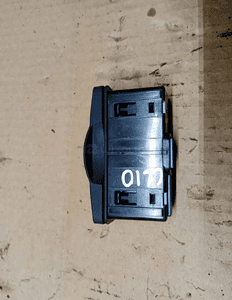 Czytnik gniazdo port AUX USB Renault Clio III 280230002R 3