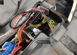 BMW 5 F10 F11 3.0D N57 MODUŁ OBUDOWA SKRZYNKA BEZPIECZNIKÓW 7555155 ORYG 4