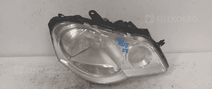 Przod przednia lampa prawa volkswagen polo 9N 2