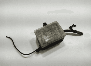 SKRZYNKA BEZPIECZNIKÓW PRZEKAŹNIKÓW OBUDOWA BMW 7 E23 1977-1986 4