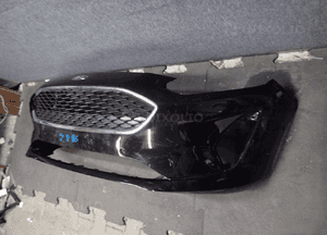 Zderzak przód ford fiesta MK8 2
