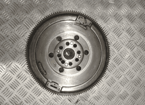 Bmw X1 F48 sprzęgło dwumasa 2.0 d B47C20B 150KM 8600215 6