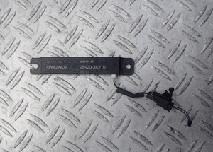 WZMACNIACZ ANTENY HYUNDAI IX35 95420-3K210 RADOM