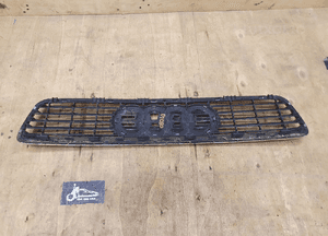Atrapa Atrapka Gril 8D0853651E 8D0853651J Maski Ramka Chrom Znaczek AUDI A4 B5 33