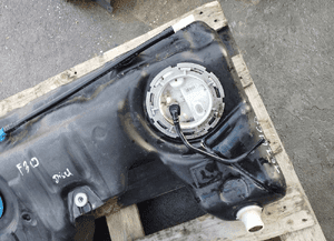 Bmw F30 F31 zbiornik paliwa 7376160 3