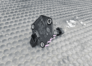 Czujnik 03C907660 H M Sensor Poziomu Stanu Oleju Silnika Audi A4 B8 VW Skoda Seat 23