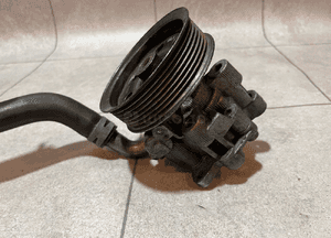 JEEP GRAND CHEROKEE WK 3.0CRD POMPA ORYGINAŁ BDB 9