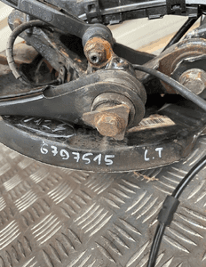 Bmw F32 zwrotnica prawy tył 6797515 5