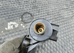 Termostat 06B121111K Obudowa Czujnik Krociec 1.8 T 2.0 ALT Audi A4 B6 B7 A6 C5 VW 14