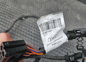 Instalacja 8E1971029F Wiazka Drzwi Kostki Przednia Przod Prawa Europa AUDI A4 B6 13