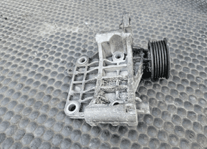 Lapa Wspornik Podpora Pompy Wspomagania Paliwa Alternator Mocowanie Rolka 2.7 3.0 TDI V6 Audi A4 B8 A5 A6 C7 A7 A8 Q5 15