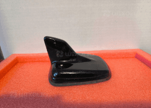 Audi OE Antena dachowa GPS 4N0035503P Kolor Czarny Y9B 2