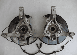Zwrotnica piasta lewy przód Opel Insignia A 1,9 2,0 CDTI 2011r 2