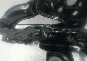 Zawias maski prawy bmw 3 iii G20 G21 2018- 2
