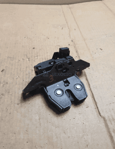 Zamek klapy tył opel astra j nr 13581023 1