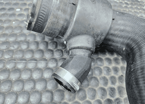 Przewod 8E0145832D 8E0145838G 8E0145834F Rura Powietrza Kolanko Waz Intercooler 1.8 T Audi A4 B6 B7 30
