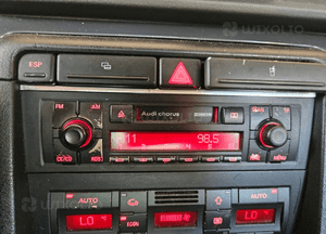 Radio Chorus 8E0035152 Radioodtwarzacz Kaseta Audi A4 B6 B7 Oryginalne z Kodem 2