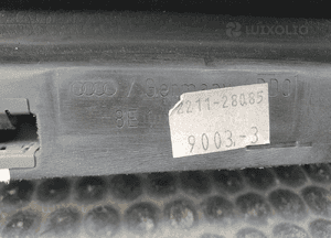 Konsola 8E1857067A Deska rozdzielcza Kokpit Soul Czarna Kraki Nawiew Podswietlane AUDI A4 B6 Europa 8