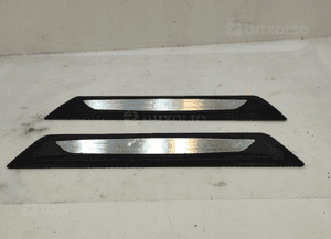 Bmw F39 F45 F48 osłona progu drzwi przód 7454945 1