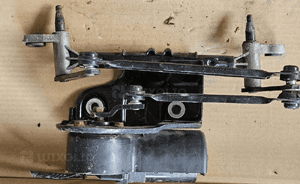 VW Fox mechanizm silniczek wycieraczek przód przednich 3