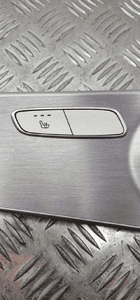 Mercedes W205 listwa drzwi lewa przód przednia A2057203713 5