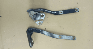 Skoda Octavia I 1 zawias maski prawy