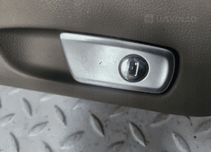 AUDI A4 B8 SCHOWEK PASAŻERA BEŻOWY SZARY 2