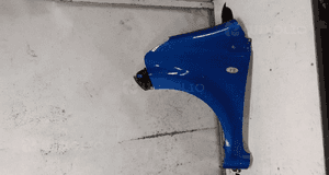 * BŁOTNIK PRZÓD PRZEDNI LEWY DO TOYOTA AYGO GRANATOWY 8M6 1