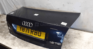 Klapa tył bagaznika sedan audi A4 B6 LZ5L ciemny granat 2