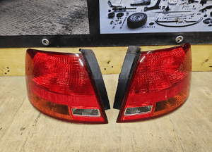 Lampa Lampy Tyl Tylna Prawa Lewa na w Blotnik AUDI A4 B7 Kombi Avant 1