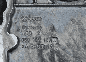 Obudowa Osłona Pokrywa Rozrzadu Silnika Dekiel Walu Kołnierz 2.7 3.0 V6 TDI Audi A4 B8 A5 Q5 22