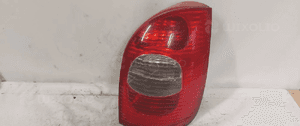 . TYL TYLNA LAMPA PRAWA CITROEN XSARA PICASSO 1