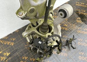 BMW 5 F10 F11 Zwrotnica tył Prawa - 16302 3