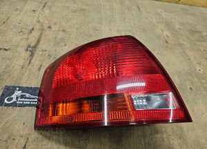 Lampa Lampy Tyl Tylna Prawa Lewa na w Blotnik AUDI A4 B7 Kombi Avant 8