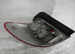 Lampa prawa prawy tył mercedes b W246 A2468200264 4