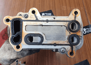 Obudowa Podstawa Filtra Oleju BMW 1 2 5 E87 E90 E81 E91 E60 2.0 D N 47 70346292 14