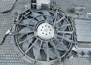 Obudowa Wentylator Wiatrak Chlodnicy Modul Sterownik Wentylatora 2.0 ALT FSI AUDI A4 B6 2
