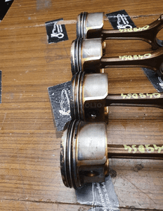 Tłok Tłoki BHS 06BA Korbowód Korba Panewki 2.0 ALT 20V Audi A4 B6 A6 C5 VW 6