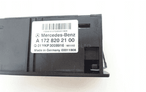 GNIAZDO USB HUB MERCEDES W156 W176 W117 3