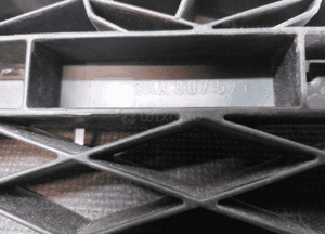 Zderzak przód mocowanie vw passat B7 3AA807571 3