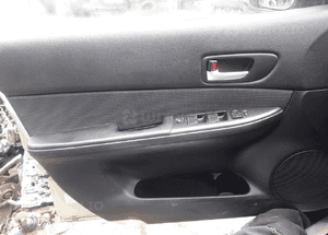 Mazda 6 05-07 Lift Tapicerka drzwi Lewy przód 1