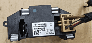 Audi A4 B8 rezystor dmuchawy nawiewu 8K0820521 1