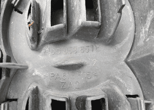 Atrapa Atrapka Gril 8D0853651E 8D0853651J Maski Ramka Chrom Znaczek AUDI A4 B5 12