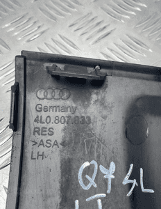 Audi Q7 4L zaślepka dokładki zderzaka lewy tył 4L0807833 8