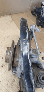 Zwrotnica piasta prawy tył tylna prawa półoś BMW 92 7