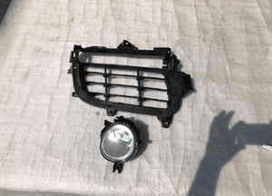 PORSCHE CAYENNE LIFT HALOGEN PRAWY 07-10 1