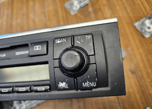 Radio Chorus 8E0035152 Radioodtwarzacz Kaseta Audi A4 B6 B7 Oryginalne z Kodem 7