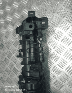 BMW F10 F15 F25 Kolektor ssący 7807991 7514771 8506406 7