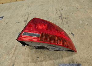 Lampa 8E5945096 Tyl Tylna Prawa na w Blotnik AUDI A4 B7 Sedan Oryginal 6