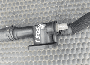 Króciec 038121132G 03G121101 Wody Płynu Przewod Rurka Waz Rozdzielacz Czujnik Temperatury 2.0 TDI AUDI A4 B7 A6 C6 4